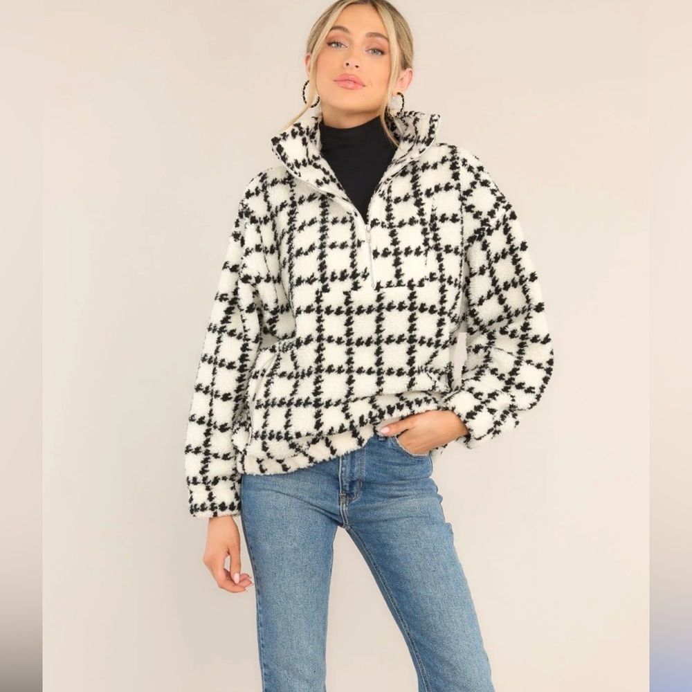 Le Lis Black and White Plaid Sweatshirt